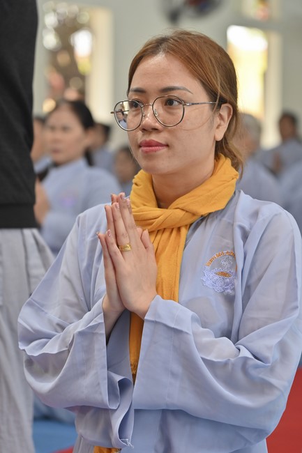 Ngày thứ chín, chuyến Phật sự miền Bắc, giảng pháp tại chùa Đống Cao – chùa Càn Môn