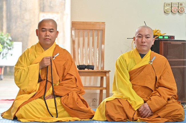 Ngày thứ chín, chuyến Phật sự miền Bắc, giảng pháp tại chùa Đống Cao – chùa Càn Môn