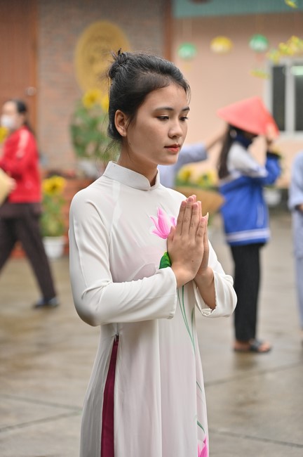 Ngày thứ chín, chuyến Phật sự miền Bắc, giảng pháp tại chùa Đống Cao – chùa Càn Môn