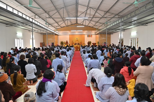 Ngày thứ chín, chuyến Phật sự miền Bắc, giảng pháp tại chùa Đống Cao – chùa Càn Môn