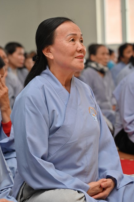 Ngày thứ chín, chuyến Phật sự miền Bắc, giảng pháp tại chùa Đống Cao – chùa Càn Môn