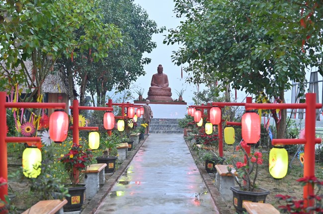 Ngày thứ chín, chuyến Phật sự miền Bắc, giảng pháp tại chùa Đống Cao – chùa Càn Môn