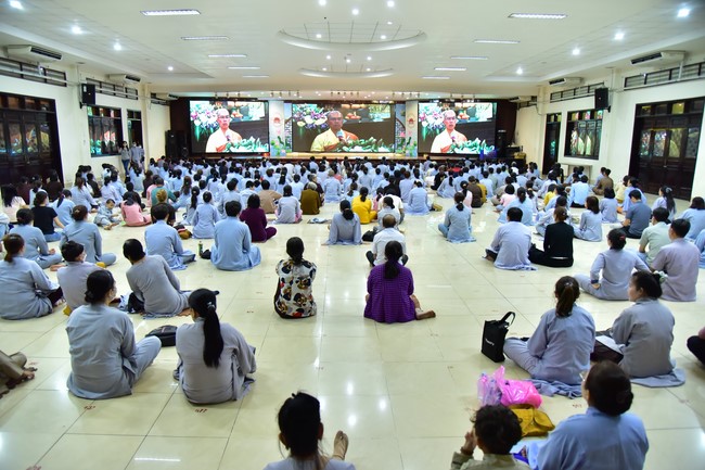 Dharma talk at the New-year beginning Five dharma being hard to achieve in life