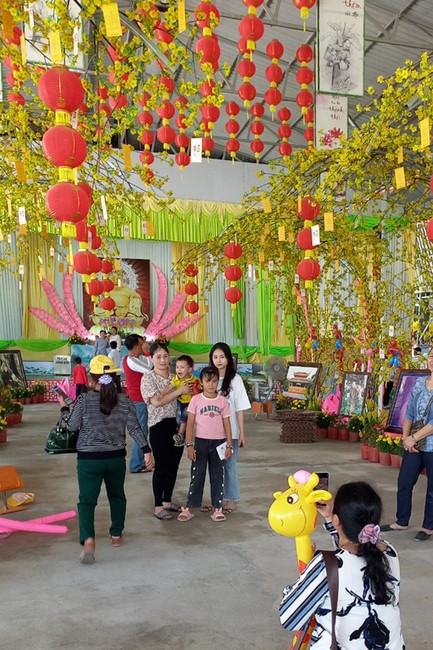 Peace praying ceremony at Hoang Phap Cambodia Temple  in the new year