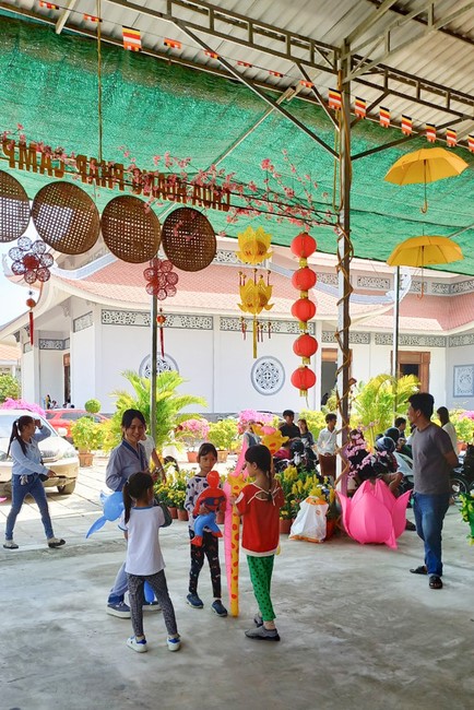Peace praying ceremony at Hoang Phap Cambodia Temple  in the new year