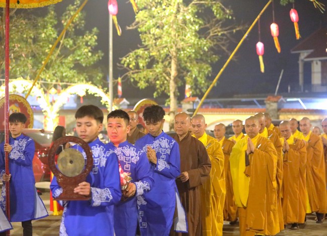 Preaching dharma at Co Am pagoda, Tu Phap pagoda, and Phuc Hai   pagoda in the tenth day of propagation trip in the Northern