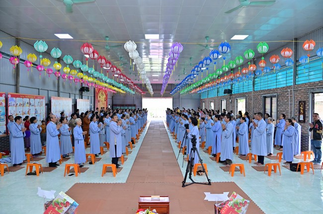 Preaching dharma at Co Am pagoda, Tu Phap pagoda, and Phuc Hai   pagoda in the tenth day of propagation trip in the Northern