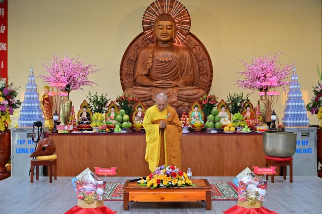 Preaching dharma at Co Am pagoda, Tu Phap pagoda, and Phuc Hai   pagoda in the tenth day of propagation trip in the Northern