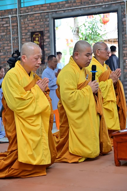 Preaching dharma at Co Am pagoda, Tu Phap pagoda, and Phuc Hai   pagoda in the tenth day of propagation trip in the Northern
