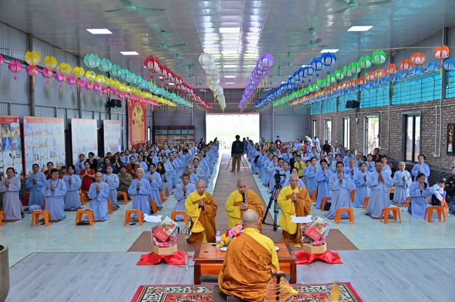 Preaching dharma at Co Am pagoda, Tu Phap pagoda, and Phuc Hai   pagoda in the tenth day of propagation trip in the Northern