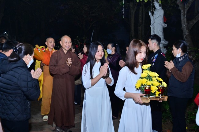 Preaching dharma at Co Am pagoda, Tu Phap pagoda, and Phuc Hai   pagoda in the tenth day of propagation trip in the Northern