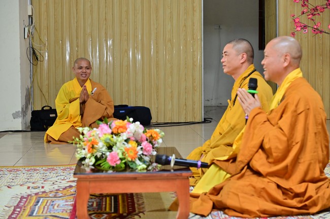Preaching dharma at Co Am pagoda, Tu Phap pagoda, and Phuc Hai   pagoda in the tenth day of propagation trip in the Northern