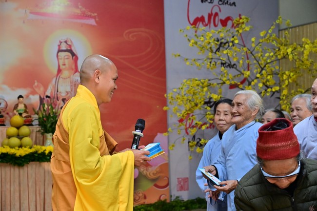 Preaching dharma at Co Am pagoda, Tu Phap pagoda, and Phuc Hai   pagoda in the tenth day of propagation trip in the Northern
