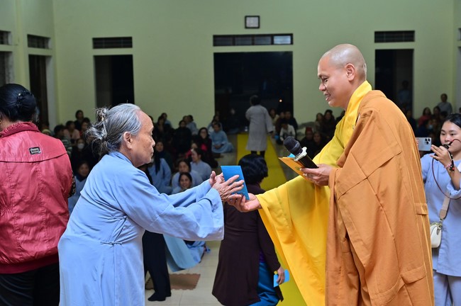 Preaching dharma at Co Am pagoda, Tu Phap pagoda, and Phuc Hai   pagoda in the tenth day of propagation trip in the Northern