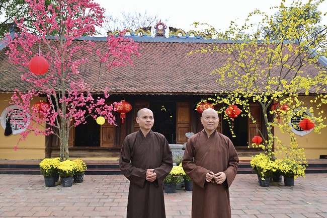Preaching dharma at Co Am pagoda, Tu Phap pagoda, and Phuc Hai   pagoda in the tenth day of propagation trip in the Northern