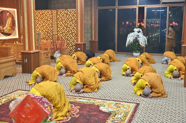 Preaching dharma at Co Am pagoda, Tu Phap pagoda, and Phuc Hai   pagoda in the tenth day of propagation trip in the Northern