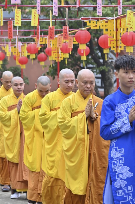 Preaching dharma at Co Am pagoda, Tu Phap pagoda, and Phuc Hai   pagoda in the tenth day of propagation trip in the Northern