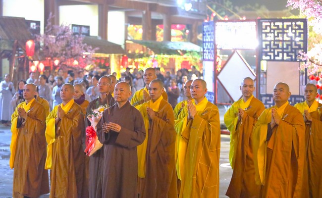Preaching dharma at Co Am pagoda, Tu Phap pagoda, and Phuc Hai   pagoda in the tenth day of propagation trip in the Northern
