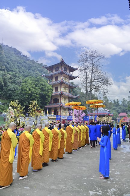 Preaching dharma at Co Am pagoda, Tu Phap pagoda, and Phuc Hai   pagoda in the tenth day of propagation trip in the Northern