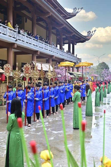 Preaching dharma at Co Am pagoda, Tu Phap pagoda, and Phuc Hai   pagoda in the tenth day of propagation trip in the Northern