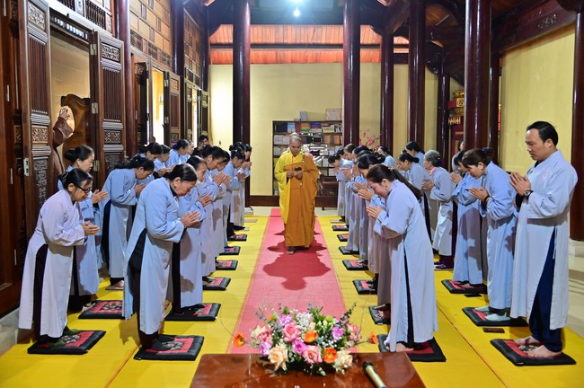 Ngày thứ mười hai, chuyến Phật sự miền Bắc, giảng pháp tại chùa Vạn Đại Phước – chùa Phúc Lạc