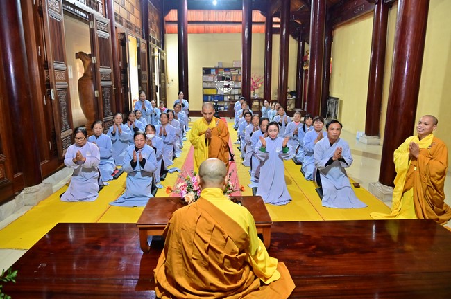 Ngày thứ mười hai, chuyến Phật sự miền Bắc, giảng pháp tại chùa Vạn Đại Phước – chùa Phúc Lạc