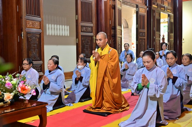 Ngày thứ mười hai, chuyến Phật sự miền Bắc, giảng pháp tại chùa Vạn Đại Phước – chùa Phúc Lạc
