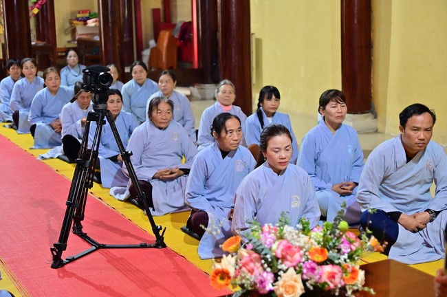 Ngày thứ mười hai, chuyến Phật sự miền Bắc, giảng pháp tại chùa Vạn Đại Phước – chùa Phúc Lạc
