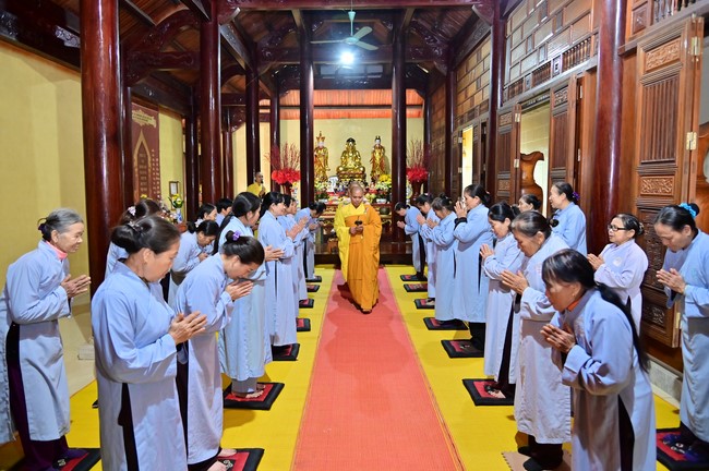 Ngày thứ mười hai, chuyến Phật sự miền Bắc, giảng pháp tại chùa Vạn Đại Phước – chùa Phúc Lạc