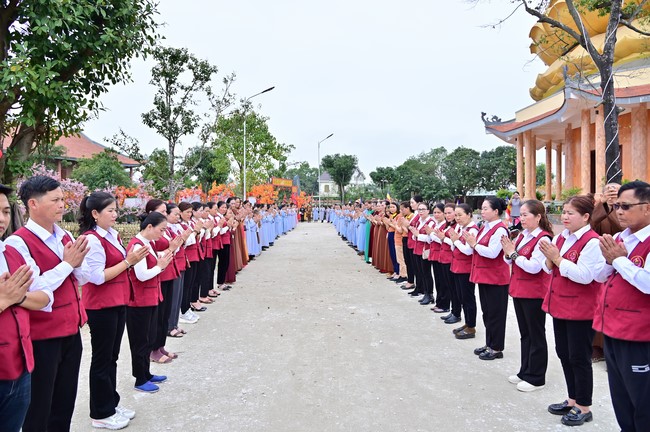 Ngày thứ mười hai, chuyến Phật sự miền Bắc, giảng pháp tại chùa Vạn Đại Phước – chùa Phúc Lạc