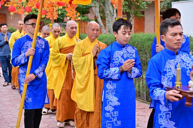 Ngày thứ mười hai, chuyến Phật sự miền Bắc, giảng pháp tại chùa Vạn Đại Phước – chùa Phúc Lạc