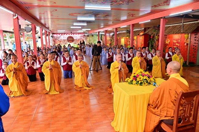 Ngày thứ mười hai, chuyến Phật sự miền Bắc, giảng pháp tại chùa Vạn Đại Phước – chùa Phúc Lạc