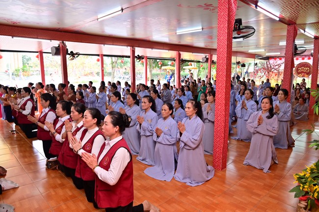 Ngày thứ mười hai, chuyến Phật sự miền Bắc, giảng pháp tại chùa Vạn Đại Phước – chùa Phúc Lạc