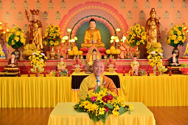 Ngày thứ mười hai, chuyến Phật sự miền Bắc, giảng pháp tại chùa Vạn Đại Phước – chùa Phúc Lạc