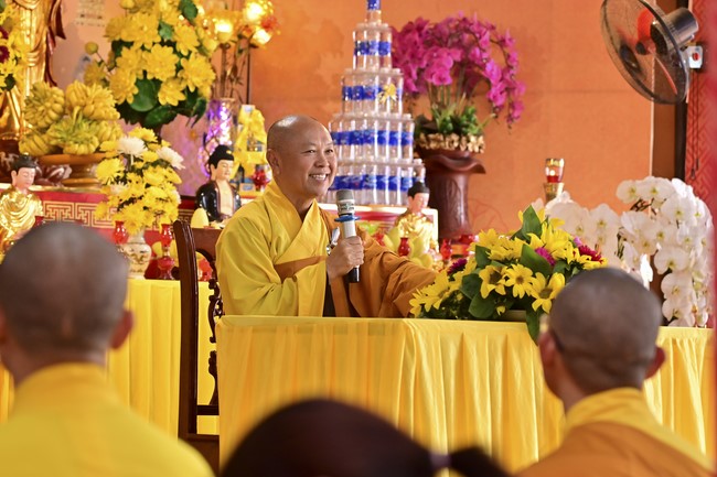 Ngày thứ mười hai, chuyến Phật sự miền Bắc, giảng pháp tại chùa Vạn Đại Phước – chùa Phúc Lạc