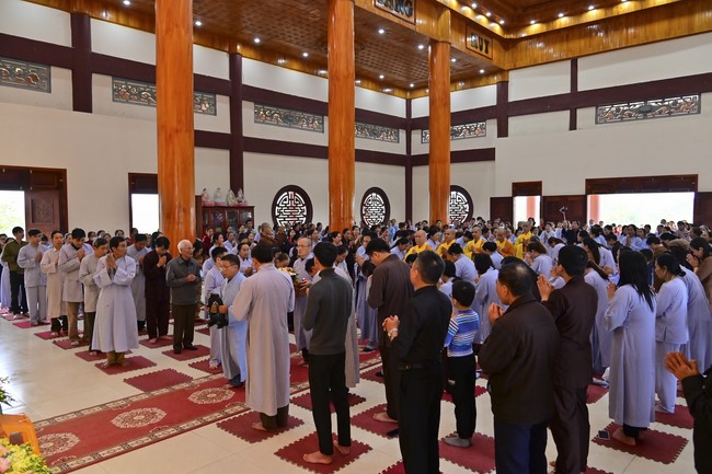 Preaching dharma at Giai Lam pagoda in the eleventh day of propagation trip in the Northern