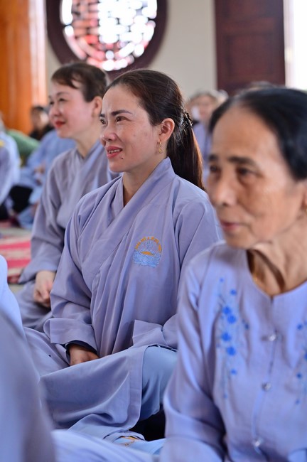 Preaching dharma at Giai Lam pagoda in the eleventh day of propagation trip in the Northern
