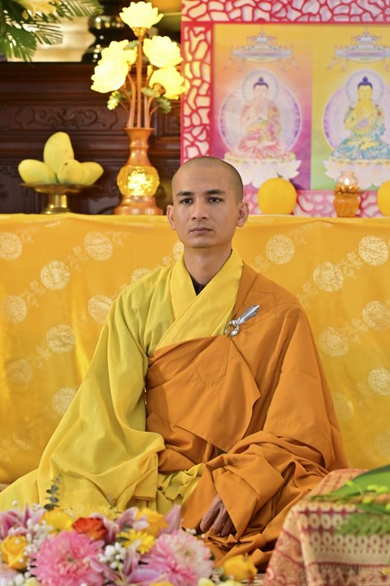 Preaching dharma at Giai Lam pagoda in the eleventh day of propagation trip in the Northern