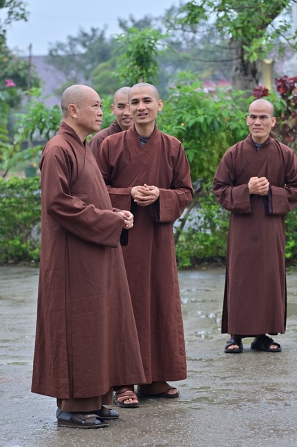 Preaching dharma at Giai Lam pagoda in the eleventh day of propagation trip in the Northern