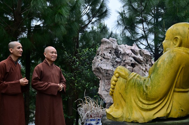 Preaching dharma at Giai Lam pagoda in the eleventh day of propagation trip in the Northern