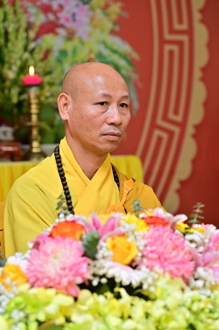 Preaching dharma at Giai Lam pagoda in the eleventh day of propagation trip in the Northern
