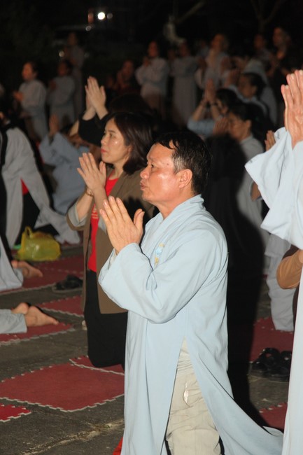 Prostrating five hundred names Bodhisattva Avalokitesvara at Giai Lam Pagoda, Ha Tinh