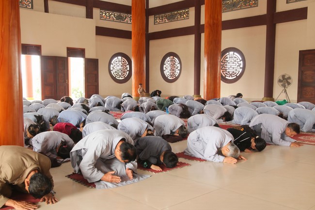 One- day Retreat at Giai Lam Pagoda - Ha Tinh