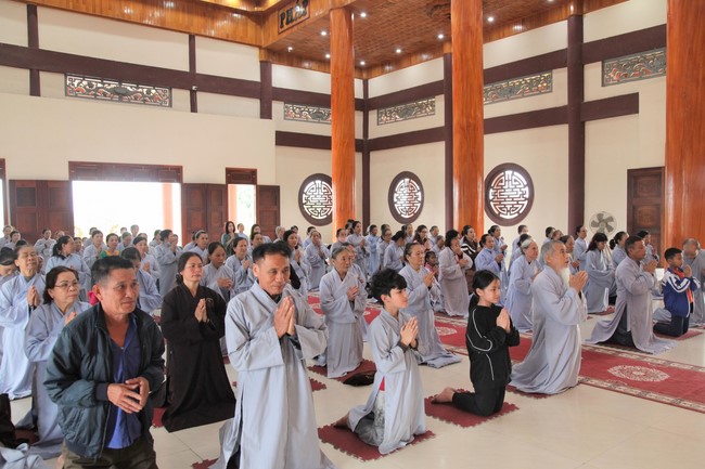 One- day Retreat at Giai Lam Pagoda - Ha Tinh