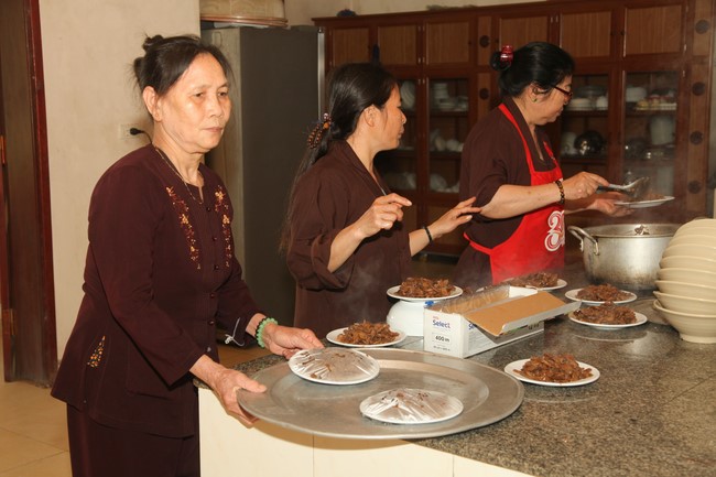 One- day Retreat at Giai Lam Pagoda - Ha Tinh