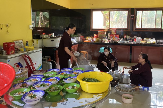 One-Day Peaceful Retreat at Suoi Phap Pagoda