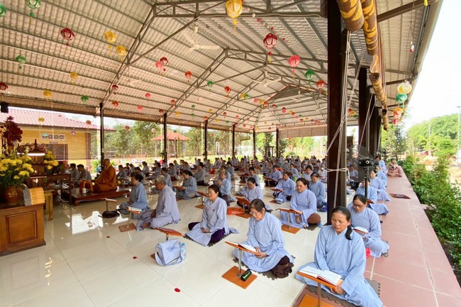 One-Day Peaceful Retreat at Suoi Phap Pagoda