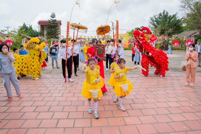 Robe-Bowl welcome Ceremony from India at Dong Cao Pagoda - Thanh Hoa