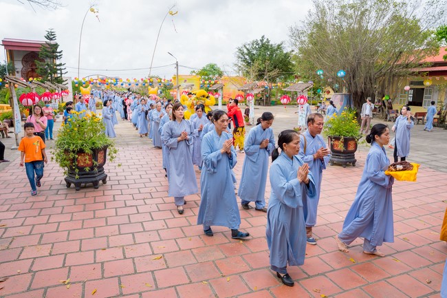 Robe-Bowl welcome Ceremony from India at Dong Cao Pagoda - Thanh Hoa
