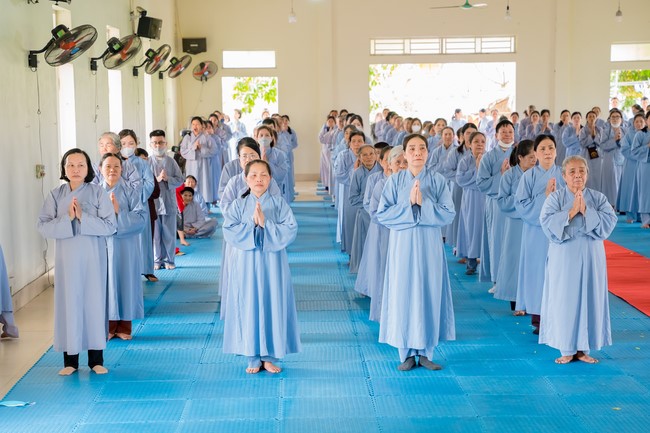 Robe-Bowl welcome Ceremony from India at Dong Cao Pagoda - Thanh Hoa
